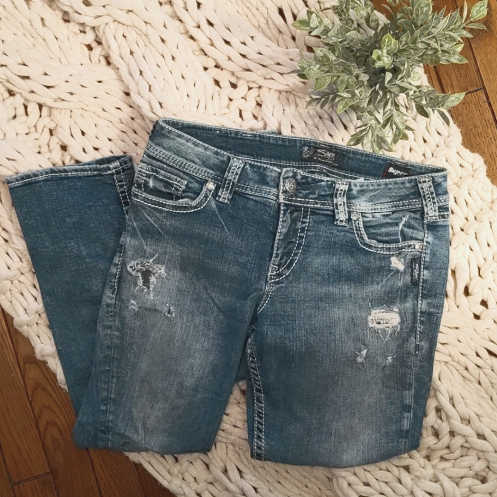 Distressed Suki Silver Jeans Cropped 31